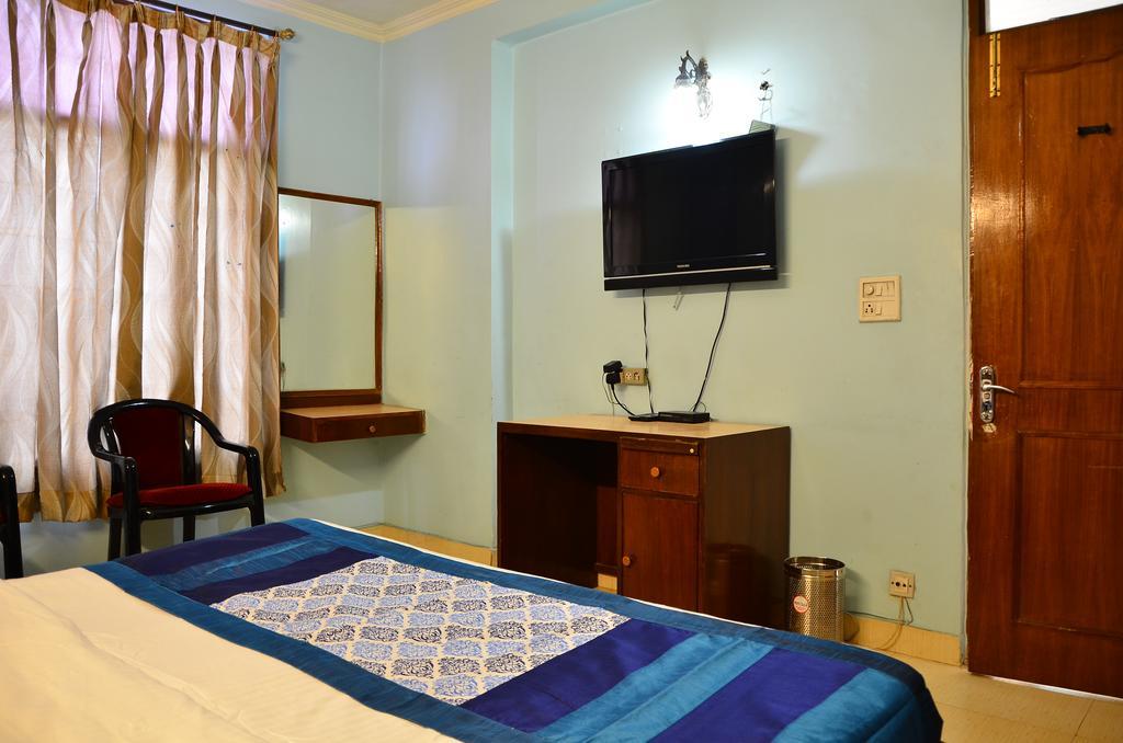 Airport Hotel Paradise International New Delhi Exterior foto