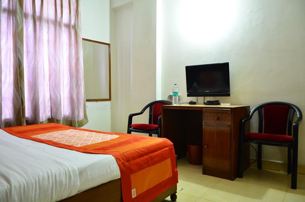 Airport Hotel Paradise International New Delhi Exterior foto