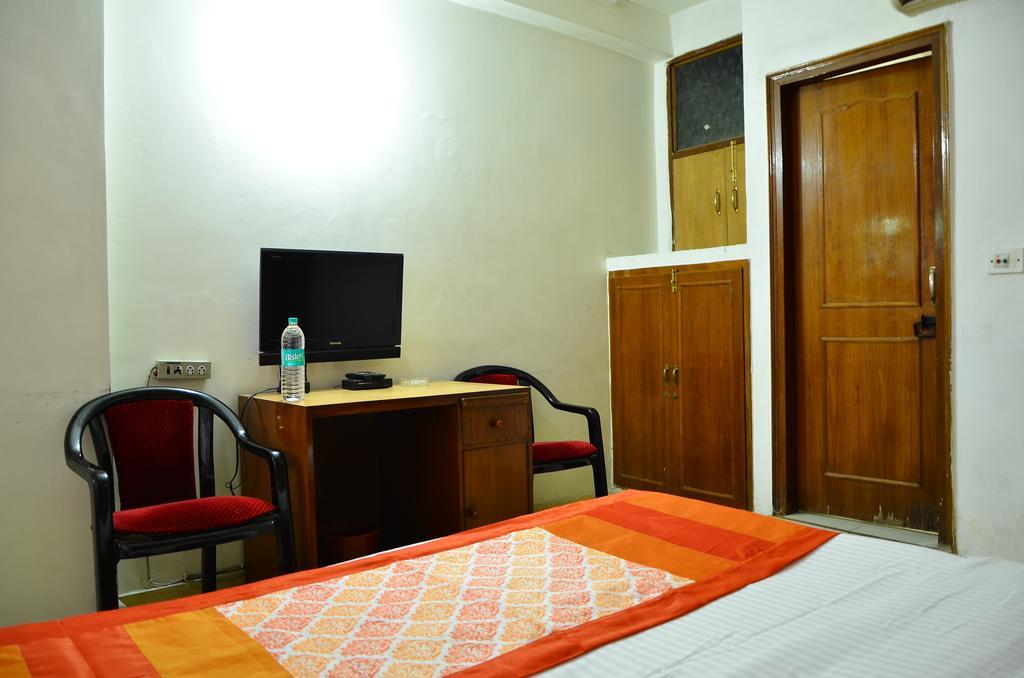 Airport Hotel Paradise International New Delhi Exterior foto