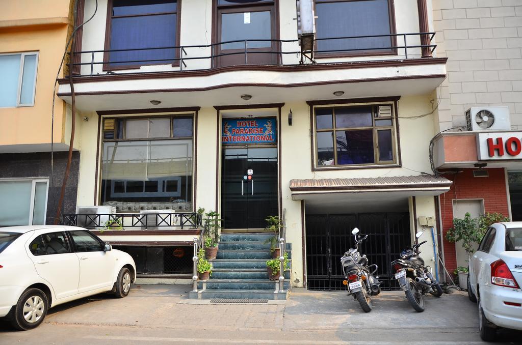 Airport Hotel Paradise International New Delhi Exterior foto